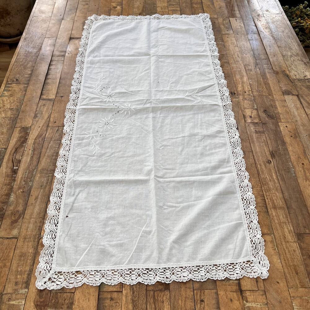 Vtg Linen Cotton Tablecloth Crochet Rectangle 20x41.5" Raised Embroidered White